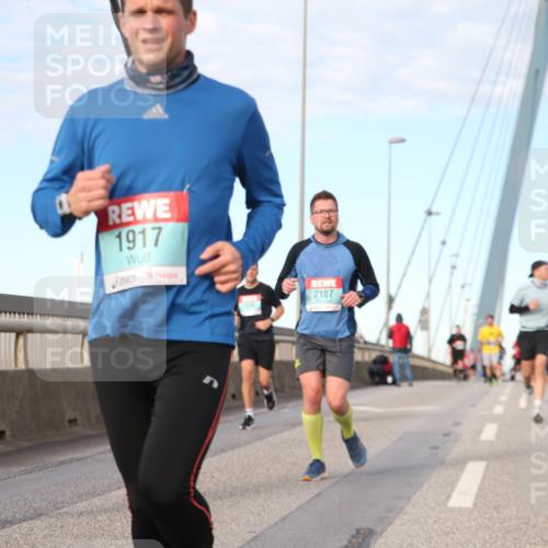 03.10.2024 - Köhlbrandbrückenlauf Jannik Wohlers http://msf.ph/oto/7185465 03.10.2024 09:44:04 Position 2 1497, 1917, 2107, 2073 meine-sportfotos.de