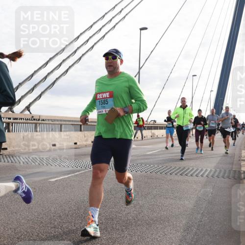 03.10.2024 - Köhlbrandbrückenlauf Matties Gatica Varas http://msf.ph/oto/7185514 03.10.2024 09:25:47 Position 2 1494, 1585, 1337 meine-sportfotos.de