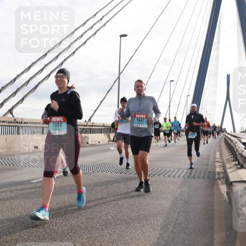 03.10.2024 - Köhlbrandbrückenlauf Matties Gatica Varas http://msf.ph/oto/7185668 03.10.2024 09:25:50 Position 2 1084, 1827, 1547 meine-sportfotos.de