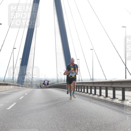 03.10.2024 - Köhlbrandbrückenlauf Jannik Wohlers http://msf.ph/oto/7185841 03.10.2024 09:17:49 Position 1 1054 meine-sportfotos.de