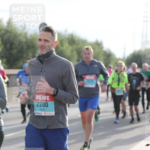03.10.2024 - Köhlbrandbrückenlauf Fuchs,  Jonas http://msf.ph/oto/7185888 03.10.2024 09:20:39 Position 3 35, 2197, 2200, 303 meine-sportfotos.de