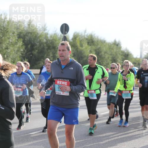 03.10.2024 - Köhlbrandbrückenlauf Fuchs,  Jonas http://msf.ph/oto/7185890 03.10.2024 09:20:40 Position 3 3, 3537, 3545, 2323 meine-sportfotos.de