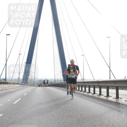 03.10.2024 - Köhlbrandbrückenlauf Jannik Wohlers http://msf.ph/oto/7185973 03.10.2024 09:17:50 Position 1 1054 meine-sportfotos.de