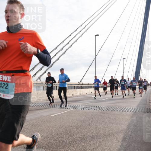 03.10.2024 - Köhlbrandbrückenlauf Matties Gatica Varas http://msf.ph/oto/7186173 03.10.2024 09:25:57 Position 2 2422 meine-sportfotos.de