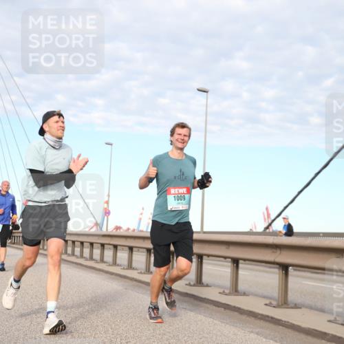 03.10.2024 - Köhlbrandbrückenlauf Jannik Wohlers http://msf.ph/oto/7186175 03.10.2024 09:44:08 Position 2 1009, 300 meine-sportfotos.de