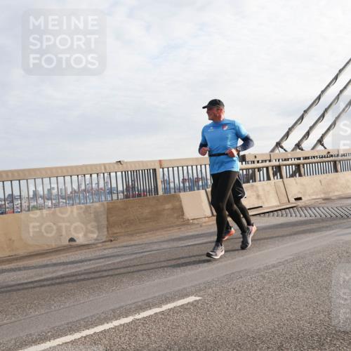 03.10.2024 - Köhlbrandbrückenlauf Matties Gatica Varas http://msf.ph/oto/7186226 03.10.2024 09:25:58 Position 2  meine-sportfotos.de