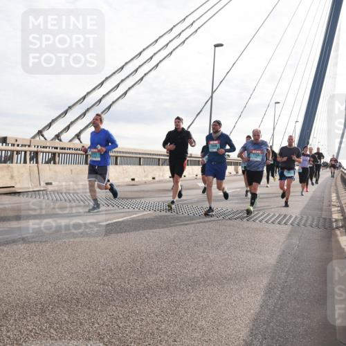 03.10.2024 - Köhlbrandbrückenlauf Matties Gatica Varas http://msf.ph/oto/7186299 03.10.2024 09:25:59 Position 2 1649, 1171, 1168 meine-sportfotos.de