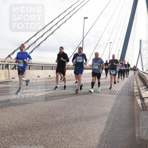 03.10.2024 - Köhlbrandbrückenlauf Matties Gatica Varas http://msf.ph/oto/7186317 03.10.2024 09:25:59 Position 2 1649, 1171, 1168 meine-sportfotos.de