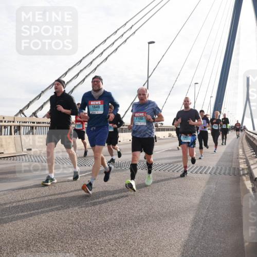 03.10.2024 - Köhlbrandbrückenlauf Matties Gatica Varas http://msf.ph/oto/7186351 03.10.2024 09:26:00 Position 2 171, 1649, 1168, 1907 meine-sportfotos.de