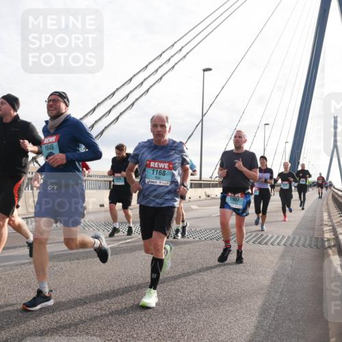03.10.2024 - Köhlbrandbrückenlauf Matties Gatica Varas http://msf.ph/oto/7186376 03.10.2024 09:26:01 Position 2 1649, 1168, 1626, 1907 meine-sportfotos.de
