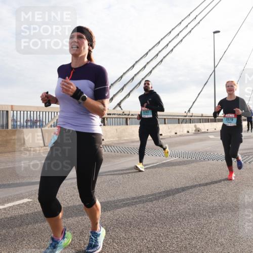 03.10.2024 - Köhlbrandbrückenlauf Matties Gatica Varas http://msf.ph/oto/7186462 03.10.2024 09:26:03 Position 2 1456, 2283, 2079 meine-sportfotos.de