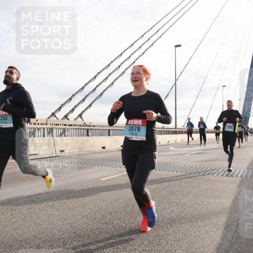 03.10.2024 - Köhlbrandbrückenlauf Matties Gatica Varas http://msf.ph/oto/7186493 03.10.2024 09:26:03 Position 2 2283, 2079, 1456 meine-sportfotos.de