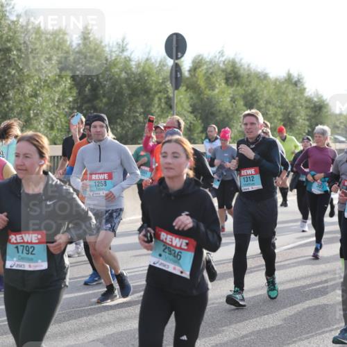 03.10.2024 - Köhlbrandbrückenlauf Fuchs,  Jonas http://msf.ph/oto/7186518 03.10.2024 09:21:02 Position 3 1792, 1258, 2936, 1312, 3629, 2257 meine-sportfotos.de
