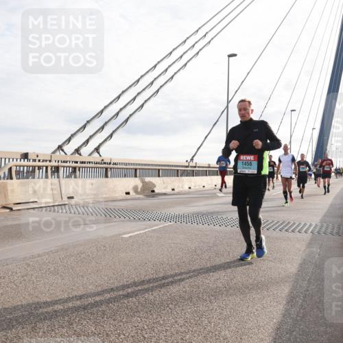 03.10.2024 - Köhlbrandbrückenlauf Matties Gatica Varas http://msf.ph/oto/7186577 03.10.2024 09:26:04 Position 2 1456 meine-sportfotos.de