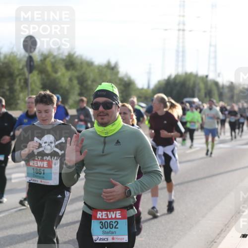 03.10.2024 - Köhlbrandbrückenlauf Fuchs,  Jonas http://msf.ph/oto/7186714 03.10.2024 09:21:12 Position 3 25, 1861, 3062 meine-sportfotos.de
