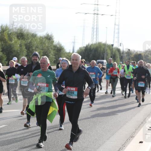 03.10.2024 - Köhlbrandbrückenlauf Fuchs,  Jonas http://msf.ph/oto/7186980 03.10.2024 09:21:23 Position 3 2378, 3675, 898, 3169, 447 meine-sportfotos.de