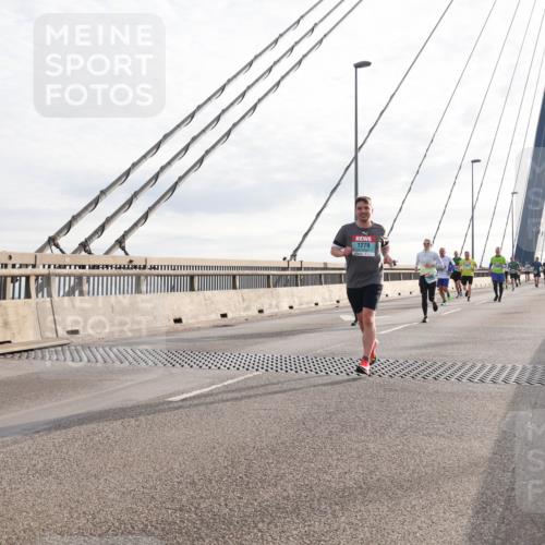 03.10.2024 - Köhlbrandbrückenlauf Matties Gatica Varas http://msf.ph/oto/7187015 03.10.2024 09:26:11 Position 2 1279 meine-sportfotos.de