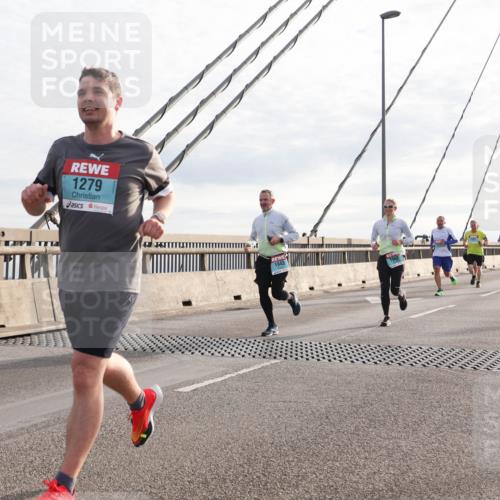 03.10.2024 - Köhlbrandbrückenlauf Matties Gatica Varas http://msf.ph/oto/7187124 03.10.2024 09:26:12 Position 2 1279, 1943 meine-sportfotos.de