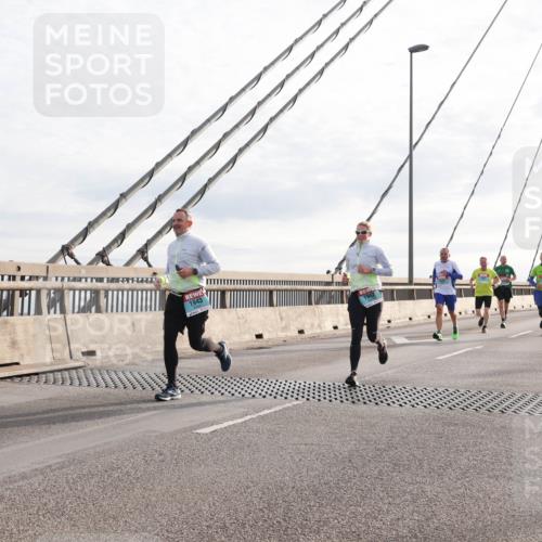 03.10.2024 - Köhlbrandbrückenlauf Matties Gatica Varas http://msf.ph/oto/7187151 03.10.2024 09:26:13 Position 2 1943 meine-sportfotos.de