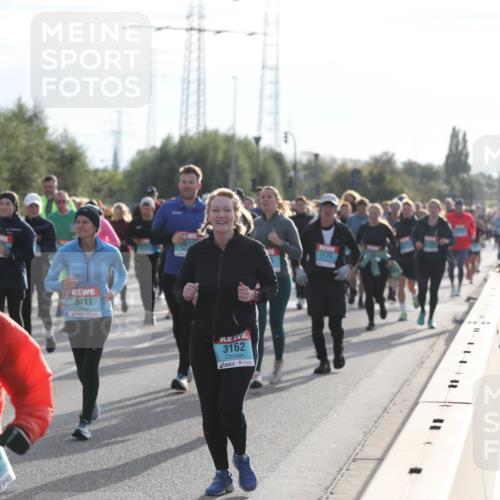 03.10.2024 - Köhlbrandbrückenlauf Fuchs,  Jonas http://msf.ph/oto/7187254 03.10.2024 09:21:39 Position 3 3411, 261, 1175, 3162 meine-sportfotos.de