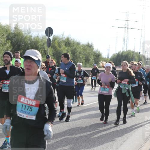 03.10.2024 - Köhlbrandbrückenlauf Fuchs,  Jonas http://msf.ph/oto/7187376 03.10.2024 09:21:45 Position 3 303, 1175, 2692, 547, 3157, 3274, 3150 meine-sportfotos.de