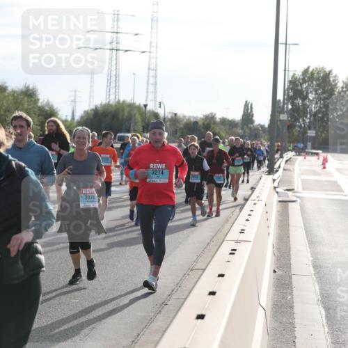 03.10.2024 - Köhlbrandbrückenlauf Fuchs,  Jonas http://msf.ph/oto/7187426 03.10.2024 09:21:49 Position 3 3273, 119, 3150, 3070, 3155, 3274, 1953 meine-sportfotos.de