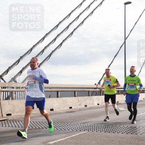 03.10.2024 - Köhlbrandbrückenlauf Matties Gatica Varas http://msf.ph/oto/7187467 03.10.2024 09:26:16 Position 2 1602, 1561, 1878, 2311 meine-sportfotos.de