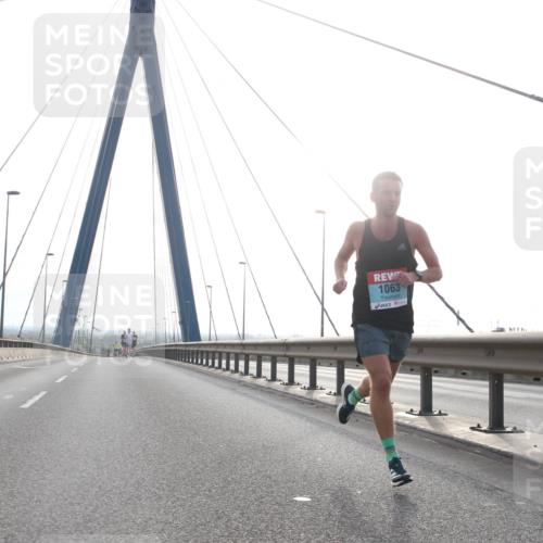 03.10.2024 - Köhlbrandbrückenlauf Jannik Wohlers http://msf.ph/oto/7187480 03.10.2024 09:17:52 Position 1 1063 meine-sportfotos.de