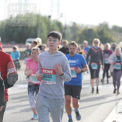 03.10.2024 - Köhlbrandbrückenlauf Fuchs,  Jonas http://msf.ph/oto/7187484 03.10.2024 09:22:18 Position 3 3583 meine-sportfotos.de