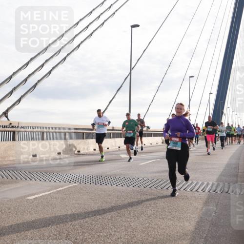 03.10.2024 - Köhlbrandbrückenlauf Matties Gatica Varas http://msf.ph/oto/7187766 03.10.2024 09:26:19 Position 2 2418, 1497, 1560 meine-sportfotos.de