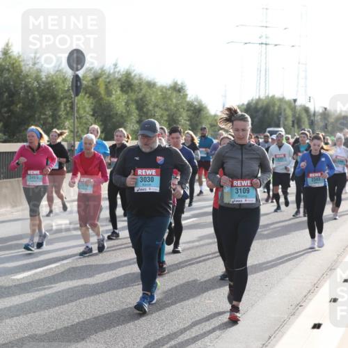 03.10.2024 - Köhlbrandbrückenlauf Fuchs,  Jonas http://msf.ph/oto/7187857 03.10.2024 09:22:46 Position 3 3469, 25, 3030, 3109, 3721, 2343 meine-sportfotos.de