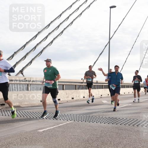 03.10.2024 - Köhlbrandbrückenlauf Matties Gatica Varas http://msf.ph/oto/7187874 03.10.2024 09:26:21 Position 2 2418, 1497, 211, 2182, 1450 meine-sportfotos.de