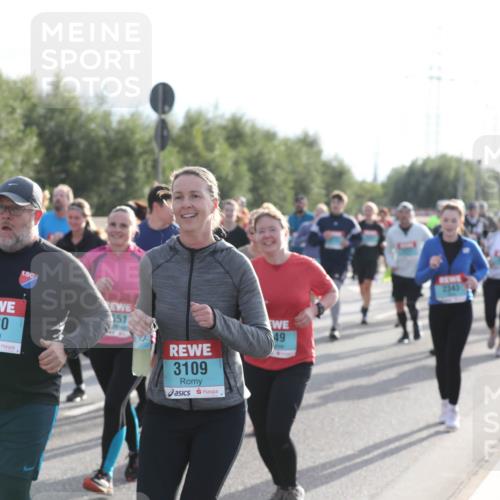 03.10.2024 - Köhlbrandbrückenlauf Fuchs,  Jonas http://msf.ph/oto/7187875 03.10.2024 09:22:47 Position 3 3030, 1, 551, 3109, 49 meine-sportfotos.de
