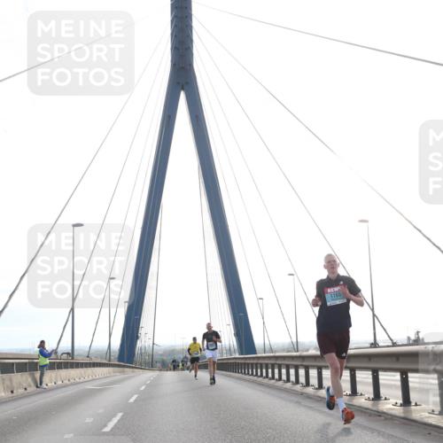 03.10.2024 - Köhlbrandbrückenlauf Jannik Wohlers http://msf.ph/oto/7187994 03.10.2024 09:18:06 Position 1 1165 meine-sportfotos.de