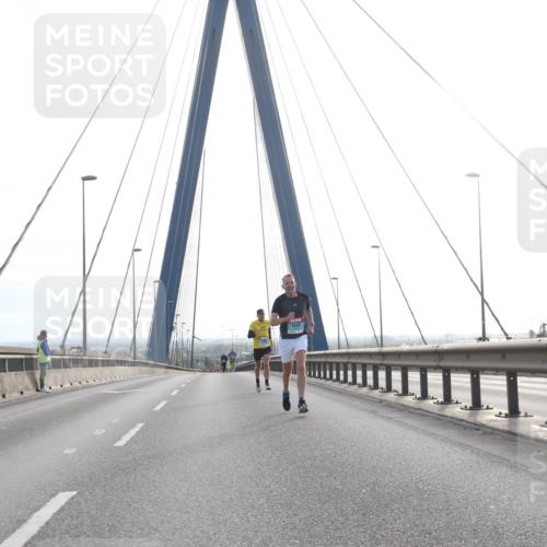 03.10.2024 - Köhlbrandbrückenlauf Jannik Wohlers http://msf.ph/oto/7188048 03.10.2024 09:18:08 Position 1 1043 meine-sportfotos.de