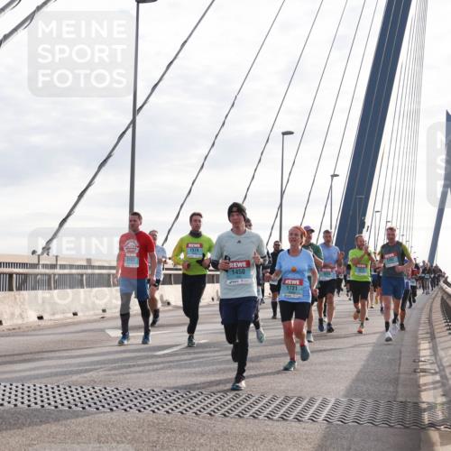 03.10.2024 - Köhlbrandbrückenlauf Matties Gatica Varas http://msf.ph/oto/7188148 03.10.2024 09:26:25 Position 2 1574, 3107, 1450, 1721, 1277 meine-sportfotos.de