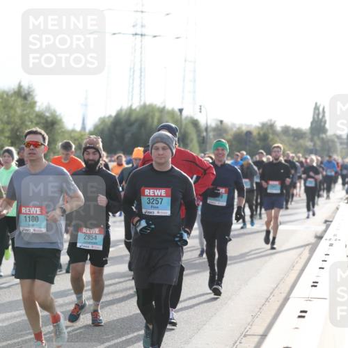 03.10.2024 - Köhlbrandbrückenlauf Fuchs,  Jonas http://msf.ph/oto/7188336 03.10.2024 09:23:07 Position 3 3115, 1100, 2954, 3257 meine-sportfotos.de