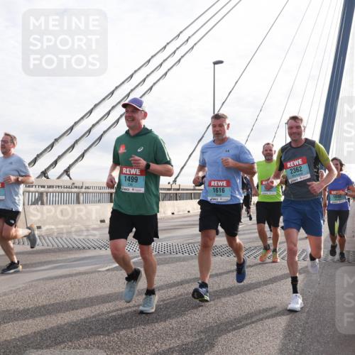 03.10.2024 - Köhlbrandbrückenlauf Matties Gatica Varas http://msf.ph/oto/7188386 03.10.2024 09:26:29 Position 2 1499, 1616, 2362, 1892 meine-sportfotos.de