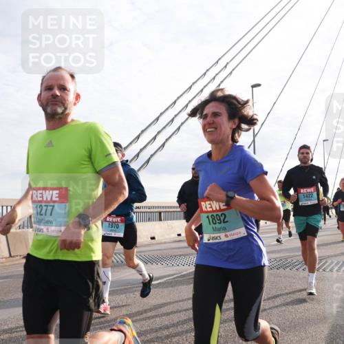 03.10.2024 - Köhlbrandbrückenlauf Matties Gatica Varas http://msf.ph/oto/7188458 03.10.2024 09:26:30 Position 2 1277, 1970, 1892, 1422 meine-sportfotos.de