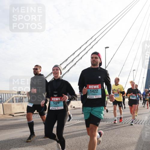 03.10.2024 - Köhlbrandbrückenlauf Matties Gatica Varas http://msf.ph/oto/7188463 03.10.2024 09:26:31 Position 2 1422, 2439, 2840, 1421 meine-sportfotos.de