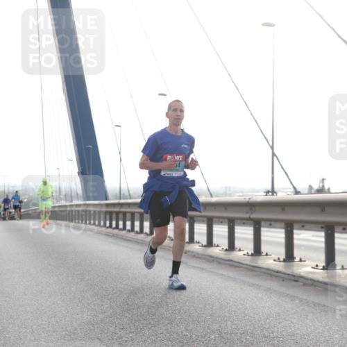 03.10.2024 - Köhlbrandbrückenlauf Jannik Wohlers http://msf.ph/oto/7188623 03.10.2024 09:18:35 Position 1 4 meine-sportfotos.de