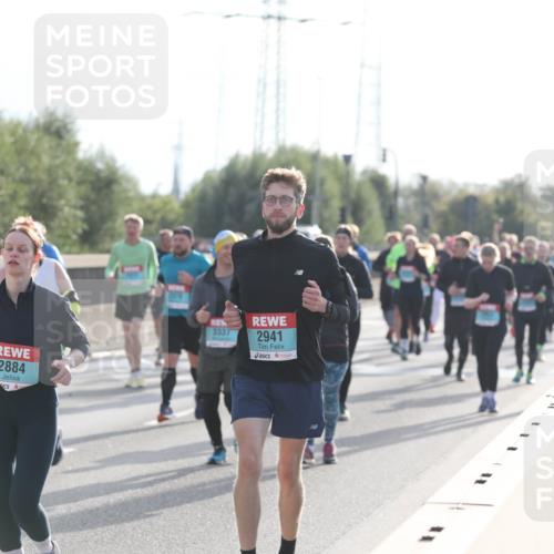 03.10.2024 - Köhlbrandbrückenlauf Fuchs,  Jonas http://msf.ph/oto/7188804 03.10.2024 09:23:13 Position 3 2884, 3337, 2941 meine-sportfotos.de