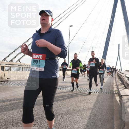 03.10.2024 - Köhlbrandbrückenlauf Matties Gatica Varas http://msf.ph/oto/7188966 03.10.2024 09:26:39 Position 2 42, 1901, 1989, 1620, 1240 meine-sportfotos.de