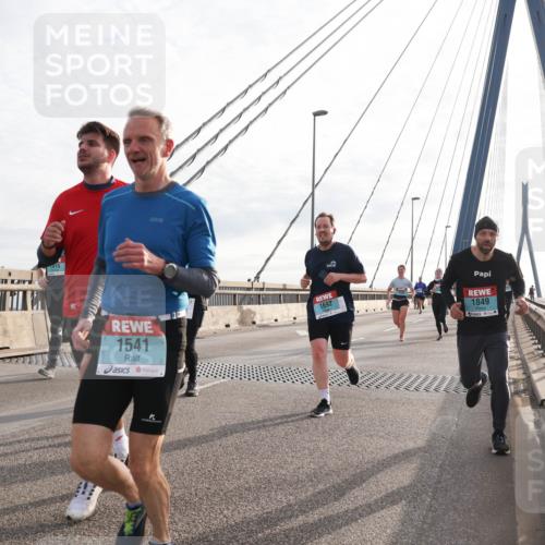 03.10.2024 - Köhlbrandbrückenlauf Matties Gatica Varas http://msf.ph/oto/7189396 03.10.2024 09:26:45 Position 2 1915, 1541, 1692, 1849 meine-sportfotos.de
