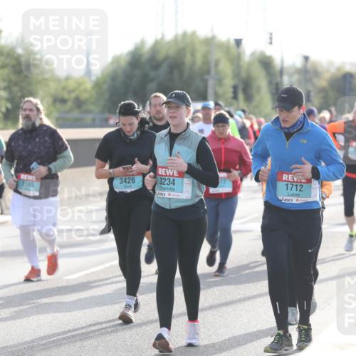 03.10.2024 - Köhlbrandbrückenlauf Fuchs,  Jonas http://msf.ph/oto/7189421 03.10.2024 09:23:26 Position 3 586, 93, 2165, 3426, 3234, 1712 meine-sportfotos.de