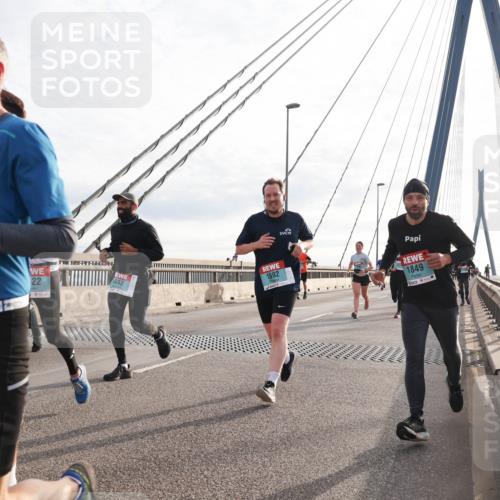 03.10.2024 - Köhlbrandbrückenlauf Matties Gatica Varas http://msf.ph/oto/7189429 03.10.2024 09:26:46 Position 2 1541, 22, 852, 1692, 1849 meine-sportfotos.de