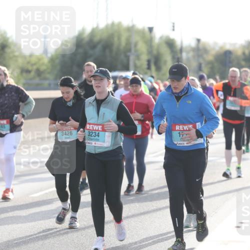 03.10.2024 - Köhlbrandbrückenlauf Fuchs,  Jonas http://msf.ph/oto/7189454 03.10.2024 09:23:26 Position 3 2165, 3426, 3234, 17, 111 meine-sportfotos.de