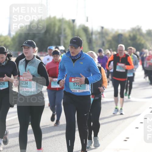 03.10.2024 - Köhlbrandbrückenlauf Fuchs,  Jonas http://msf.ph/oto/7189481 03.10.2024 09:23:27 Position 3 2165, 3426, 3234, 1772 meine-sportfotos.de