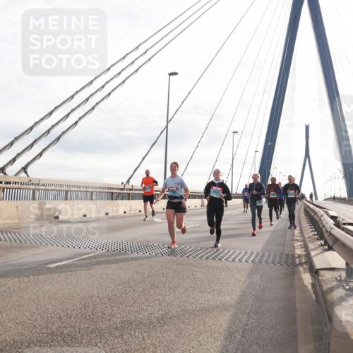 03.10.2024 - Köhlbrandbrückenlauf Matties Gatica Varas http://msf.ph/oto/7189549 03.10.2024 09:26:47 Position 2  meine-sportfotos.de