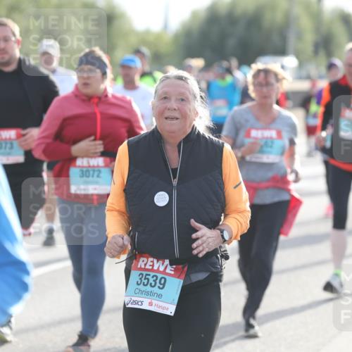 03.10.2024 - Köhlbrandbrückenlauf Fuchs,  Jonas http://msf.ph/oto/7189573 03.10.2024 09:23:30 Position 3 1, 5073, 3072, 3539 meine-sportfotos.de